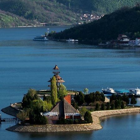 Adrya Apartman Orsova Kültér fotó
